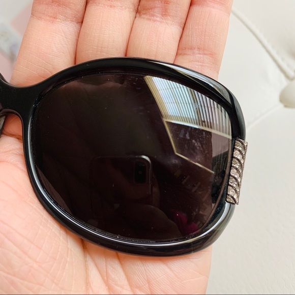 Authentic Valentino Sunglasses - Great Condition - Picture 7 of 7